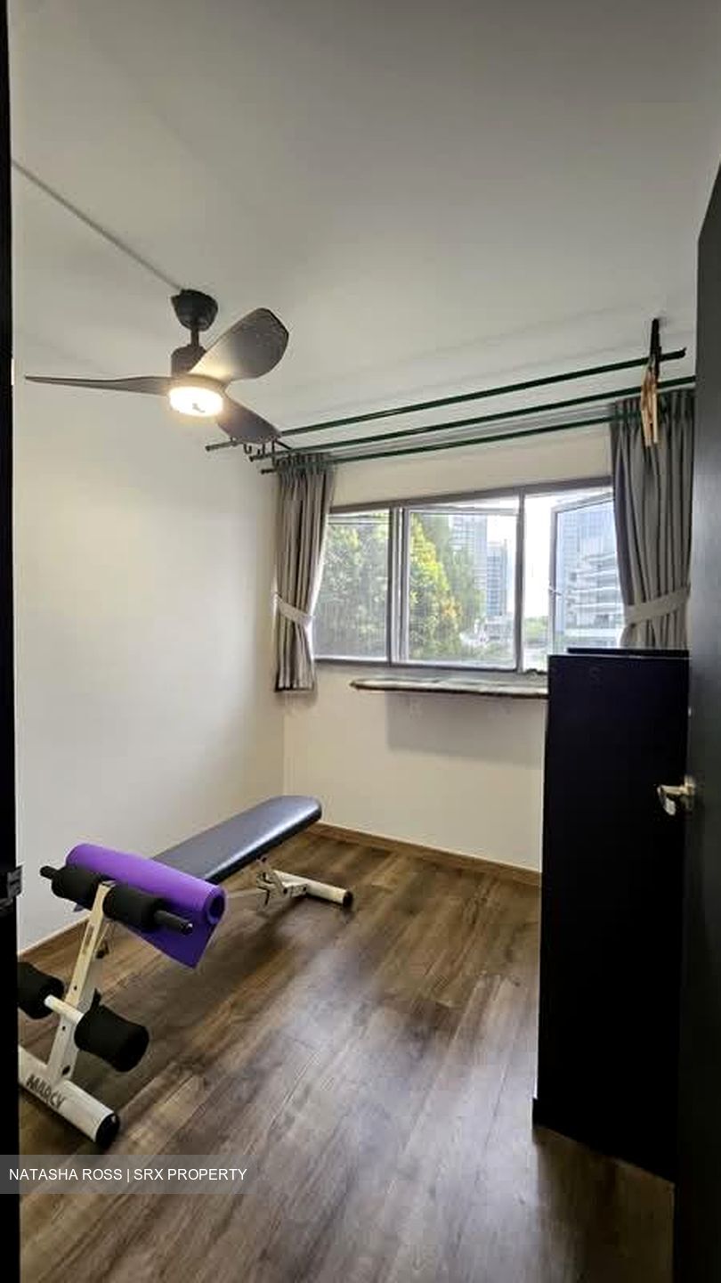 Blk 12 Holland Vista (Queenstown), HDB 3 Rooms #571734141